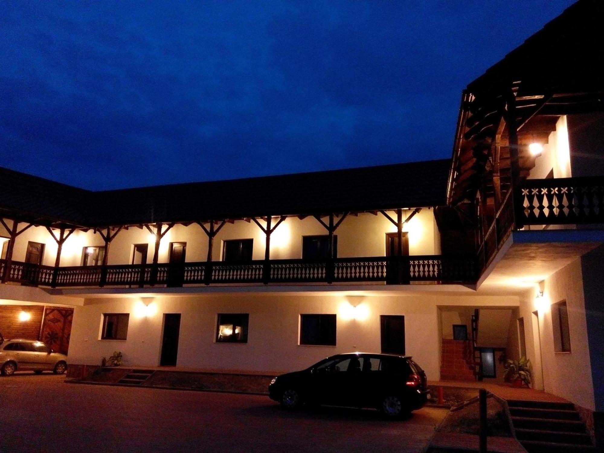 Pensiunea Alex Marga Exterior foto